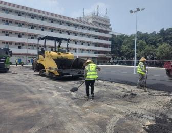 華通電腦惠州湖鎮(zhèn)廠(chǎng)瀝青攤鋪